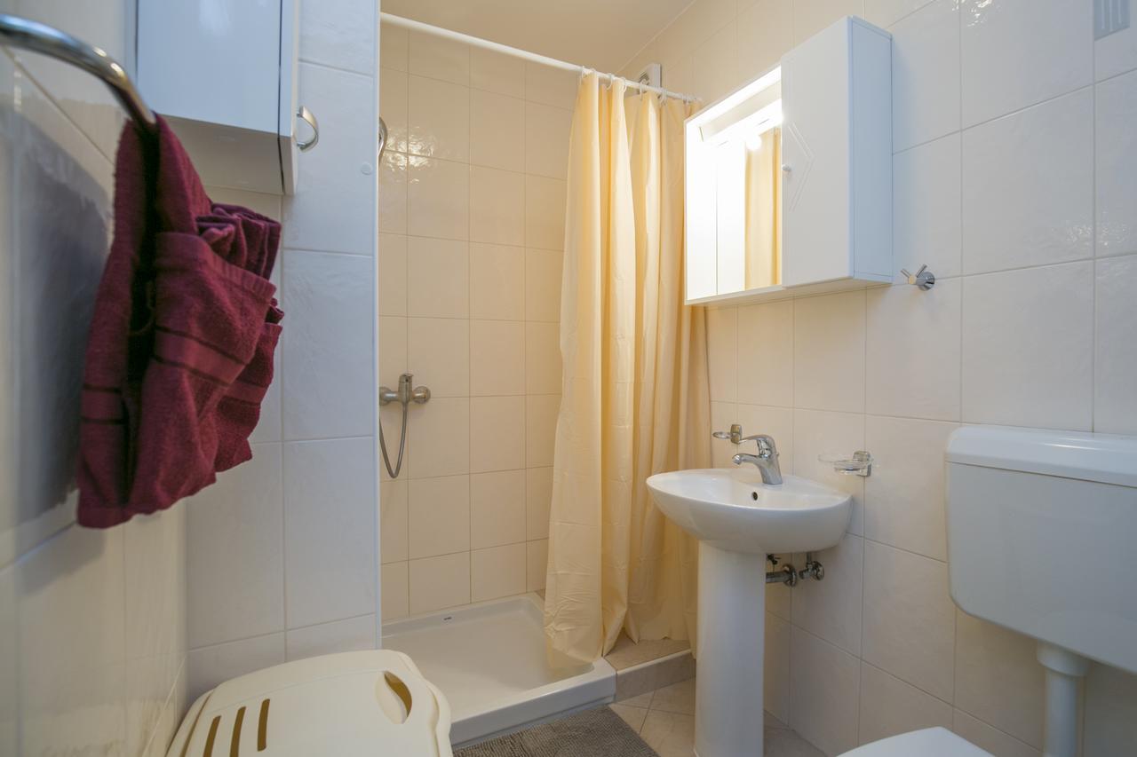 Apartment Jadranka Rabac Bagian luar foto